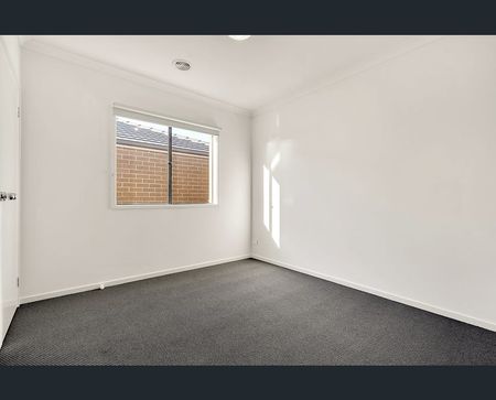 Sought after Mickleham location with Modern Amenities - Photo 4