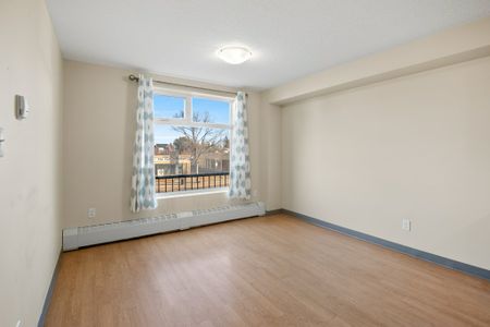 Lovely 1 Bedroom Apartments in the Heart of Red Deer! - Photo 5