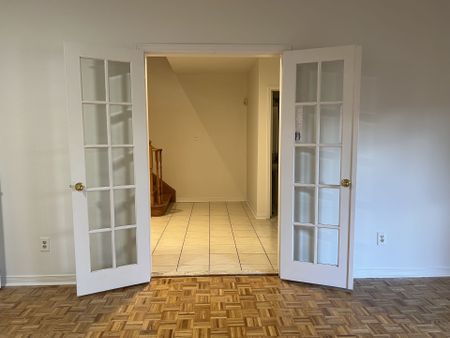 For Lease - 113 Redondo Drive, Vaughan, Ontario - Photo 3