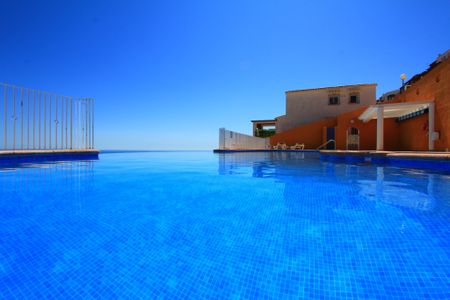 2 bedroom sea view apartment for rent in Cumbre del Sol - Photo 2