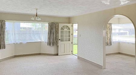 LEVIN - 2 BEDROOMS - Photo 2