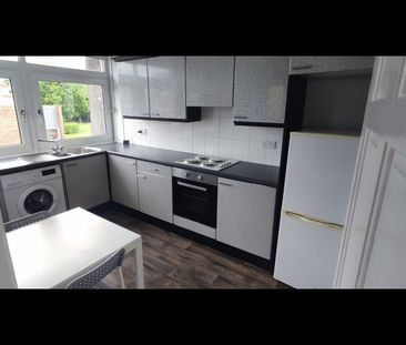 1 Bed Flat, Eglinton Court, G41 - Photo 4