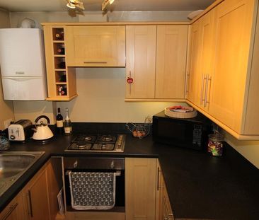 2 bedroom flat to rent - Photo 6