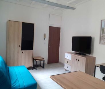 Location Appartement 1 pièce 18m² NIMES 30000 - Photo 2