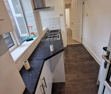 3 Bed Terraced House, Warwick Road, B11 - Photo 5