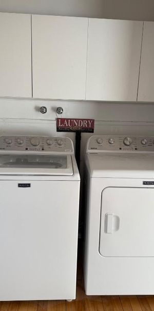 Grand 3 1/2 — Immeuble tranquille avec cachet — Disponible 1er décembre - Photo 1