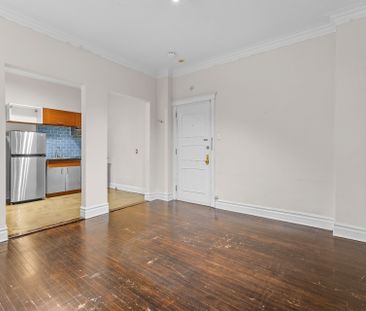 406 Av. des Pins O., Montréal (Le Plateau-Mont-Royal), QC H2W - Photo 1