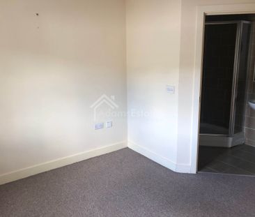 Price £750 pcm - Available Now - Unfurnished - Photo 2