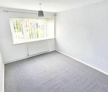 2 bedroom detached bungalow to rent - Photo 2