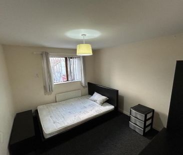 34 Fitzwilliam Square, Belfast, BT7 1JH - Photo 4