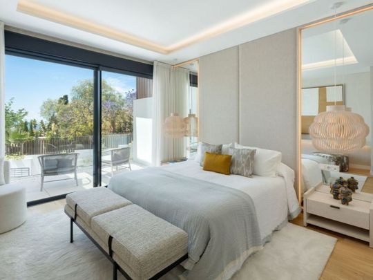 5 bedroom luxury Semidetached House for rent in Marbella, Andalusia - Photo 1