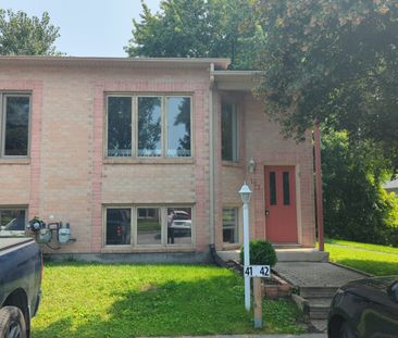 Maison à Louer - 157 Rue Langlois - Photo 1