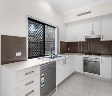 3 Bedroom Townhouse $750/W - Photo 5