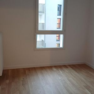 location Appartement T3 DE 59.48m² À CHESSY - Photo 2