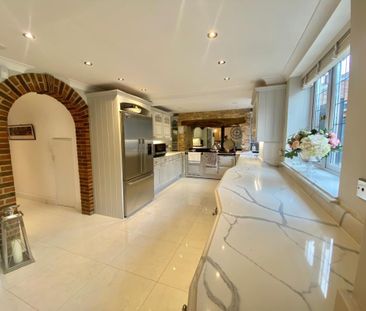 1 bedroom in a flat share to rent - Photo 5