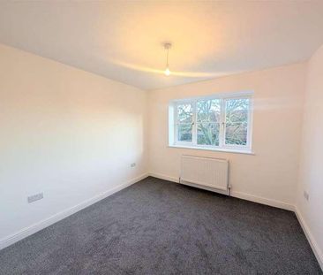 Main Street, Claypole, NG23 - Photo 2