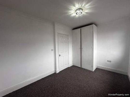 2 bedroom property to rent in Grimsby - Photo 1