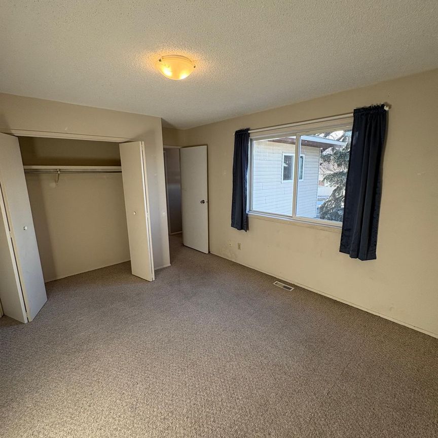 Townhouse in Whitehorn - Photo 1