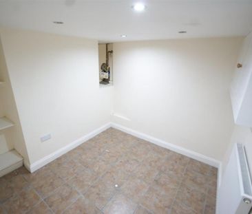 2 bedroom semi-detached house to rent - Photo 6