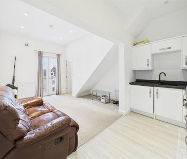 2 bedroom Flat to rent - Photo 6