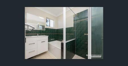 9/8-10 Gleeson Street, Hermit Park, Qld 4812 - Photo 2