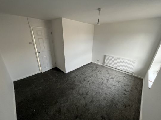 3 bed Semi-Detached - To Let - Photo 1