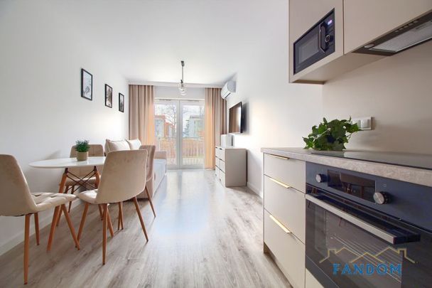 2 pokoje z garderobą 43 m2 | GARAŻ + KOMÓRKA | os. ARCHITEKTÓW - Photo 1