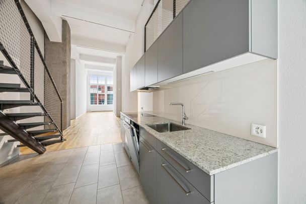 "Light, Space and Design – 3.5-Room Loft Apartment in New Building" - Photo 1