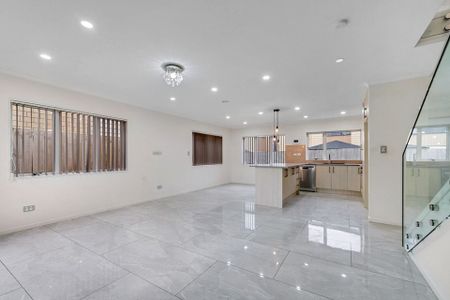 4 Bedroom house - 31B Pah Rd. Papatoetoe - Photo 3