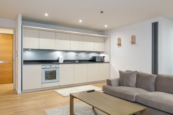 3 bedroom apartment to rent - Photo 1