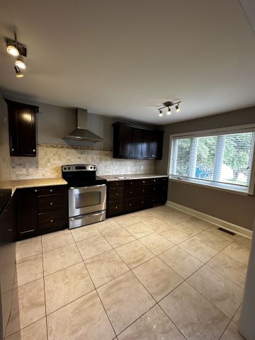 For Lease - 86 Bond Crescent, Richmond Hill, Ontario - Photo 5