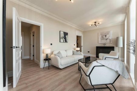 3 bedroom flat to rent - Photo 4