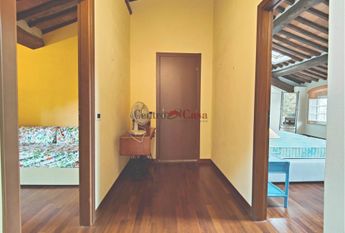 Elegante appartamento rustico in casa colonica