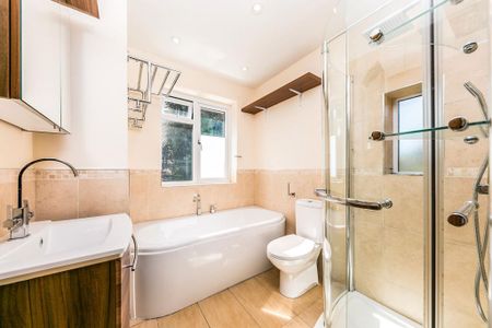 3 bedroom semi-detached house to rent - Photo 2