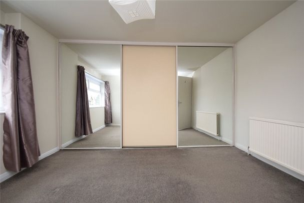 3 bed terraced bungalow to rent in Main Street, Scarborough, YO11 - Photo 1