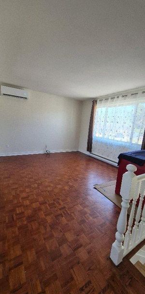 Bungalow à Louer 2600$/mois 4 ch. 2 sdb. (Chateauguay) - Photo 1