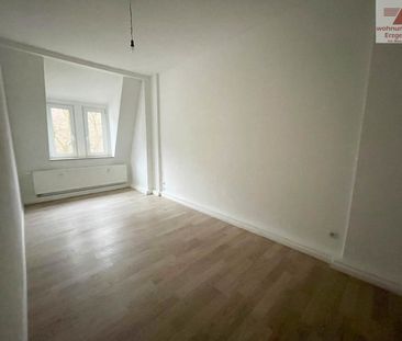 3-Raum-Dachgeschosswohnung zentrumsnah von Aue zu vermieten - Photo 1