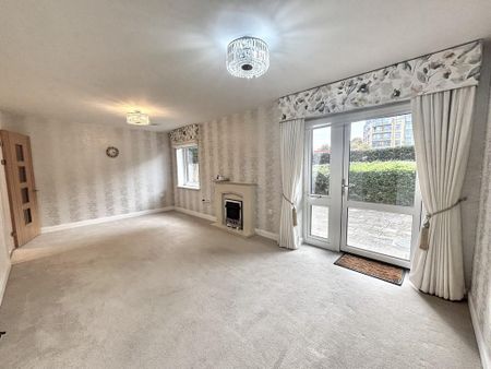 2 bedroom ground floor flat to rent - Photo 2