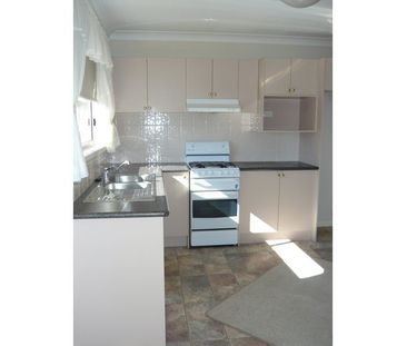 1/2 Keefe Close - Photo 1