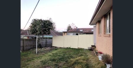 Walking to Carlingford High School with air con - Photo 5