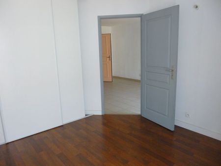 Location - Appartement T2 de 33 m² avec terrasse dans résidence sécurisée - Photo 3