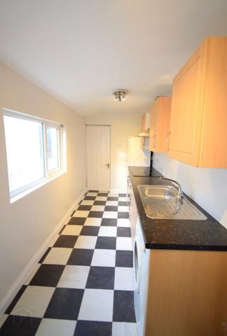 50 London Road, BT68EY, Belfast - Photo 3