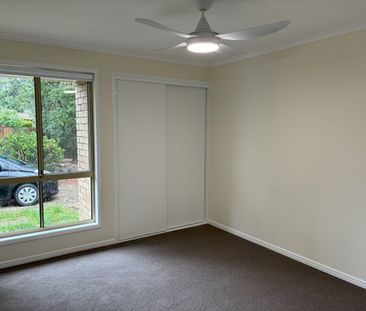 3 Bedroom Townhouse with Fresh Carpet - Photo 1