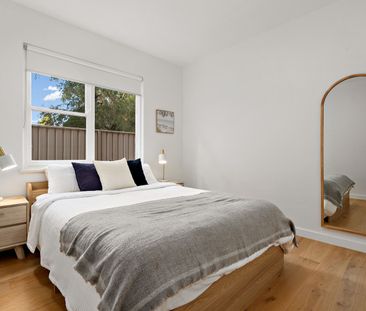 Peaceful Ground Floor Apartment Just Moments from the Bay - Photo 3