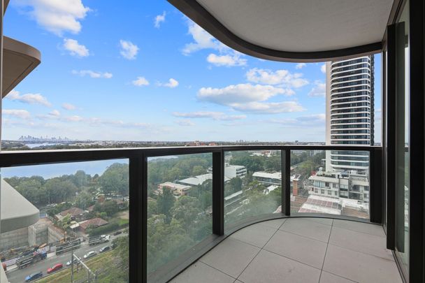 Rhodes Central Apartment With captivating Water Views - Photo 1