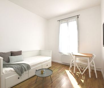 Appartement Une Pièce Avec Beaucoup De Charme Et De Lumière ! :), - Photo 4