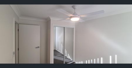 Conveniently Located Family Home - Close to Shops, Town & Beach - Photo 5