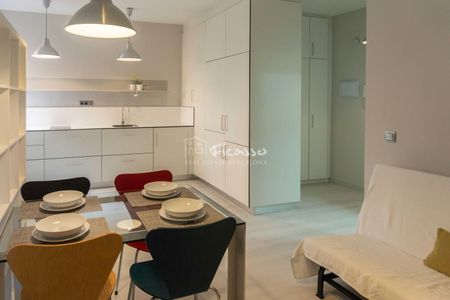 Piso de alquiler en Sant Salvador, Vila de Gràcia - Photo 2