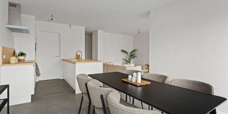 Gelijkvloers app. te huur in Vorst voor € 900 met 3 slaapkamers - Foto 2