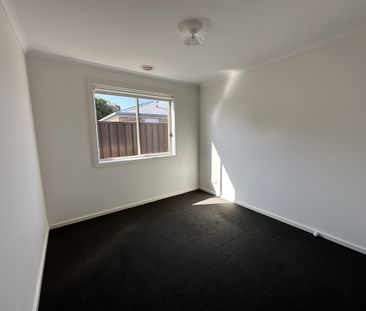 26 Scoresby Avenue, SHEPPARTON VIC 3630 - Photo 1